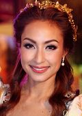 Кэтрия Инглиш (Katreeya English)